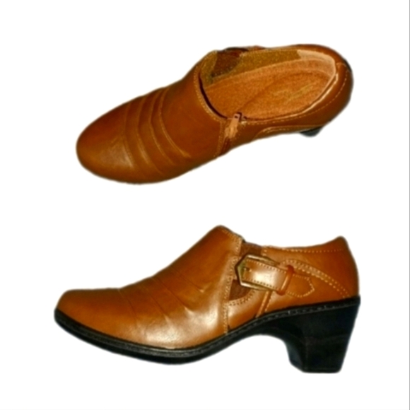 Easy Street Brown Leather Shoes - Picture 1 of 6